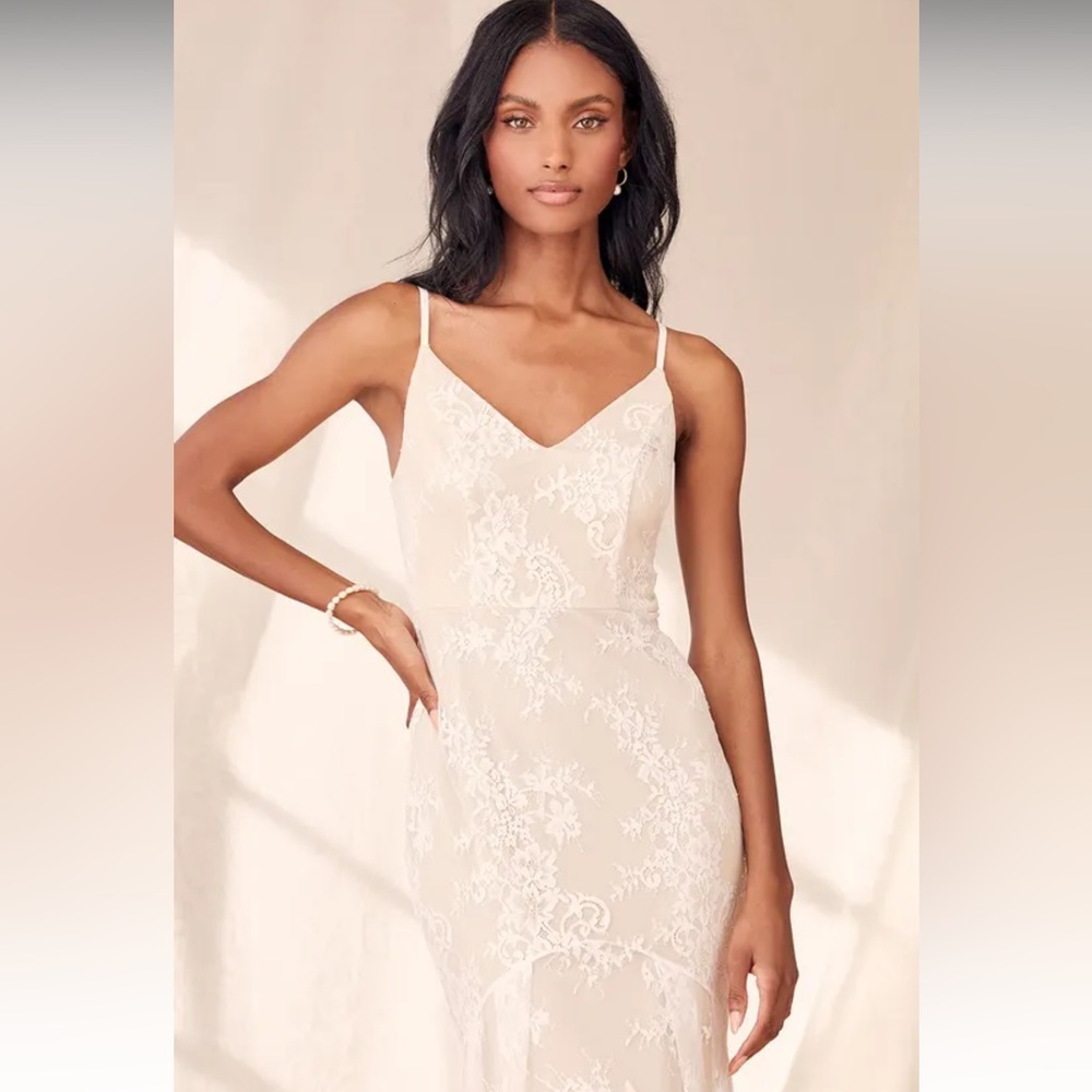 NWT Seal Our Fate White Lace Sleeveless Trumpet Hem Maxi Dress